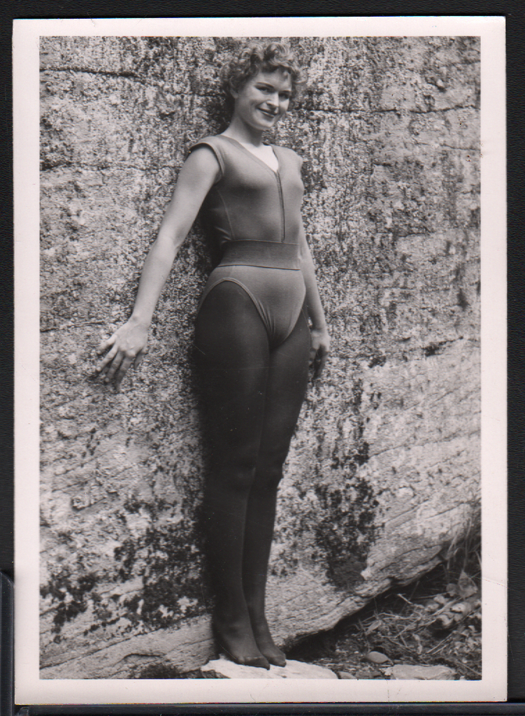 1950s Pin-Up B&W Risque Photo 3.5"x5" Blonde Posing Sexy Cheesecake AA76