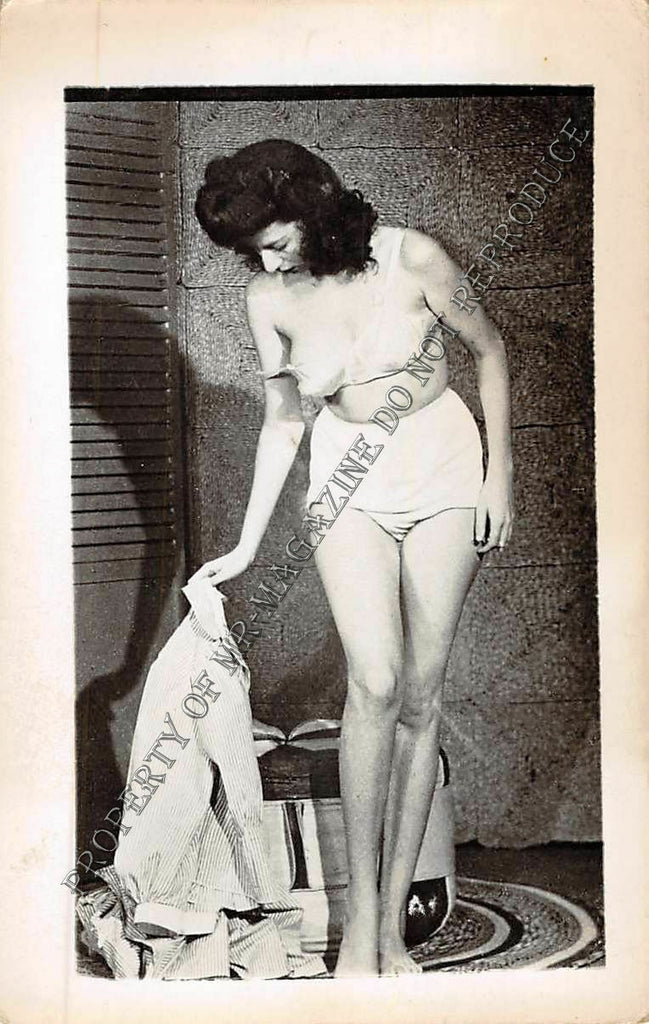 Adult B&W Photo Vintage 2.5x4" Sexy Brunette Nude Stripping Seductive HOT 46FS