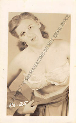 Adult B&W Photo 1940s/50s 2.5x4 Beautiful Brunette Seductively Undressing 49MH