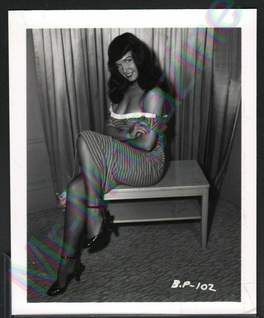Beautiful Bettie Page B&W Risque Pinup 4" x 5" Sexy Cheesecake AZ108