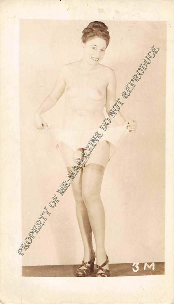 Adult Vintage 1950s B&W Photo 2.5x4 Sexy Pin Up Model Undressing Lingerie 55FG