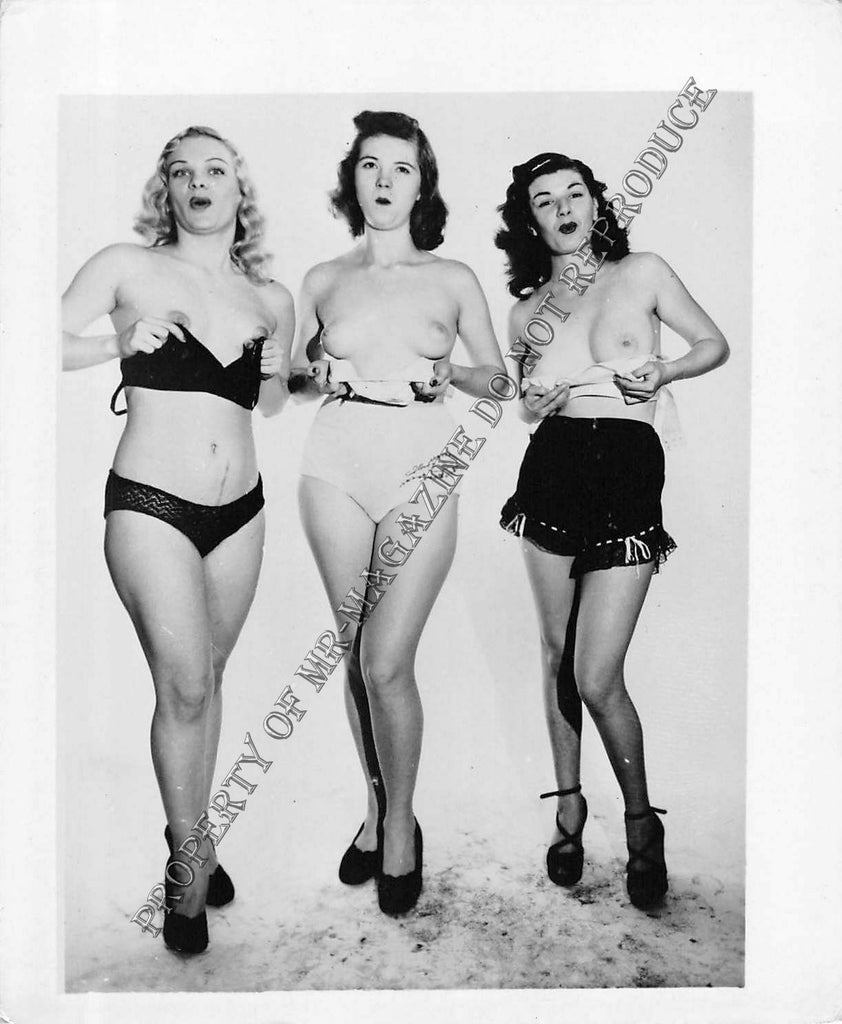 Adult Vintage 1950s B&W Photo 4x5 Beautiful Lesbian Nude Pin up Models 104FF