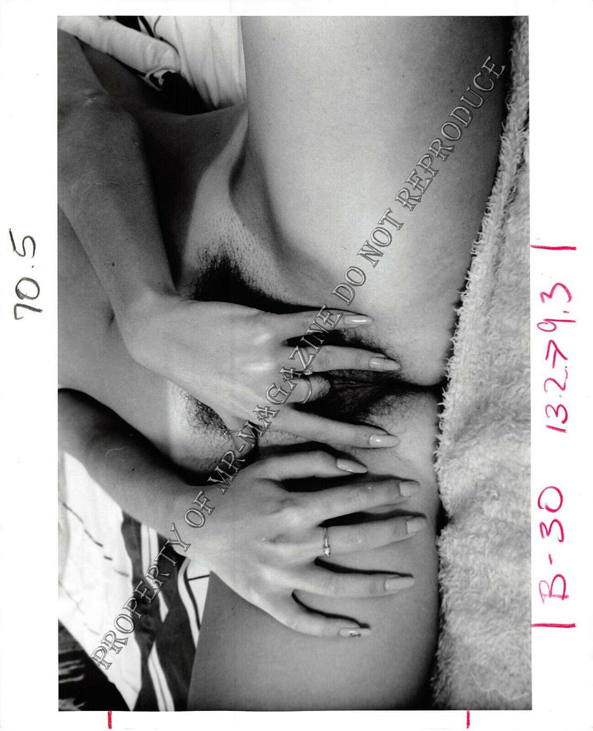 Adult Vintage 1990s Photo 8x10 Sexy Close Up Masturbating Fingering Pussy 161FN
