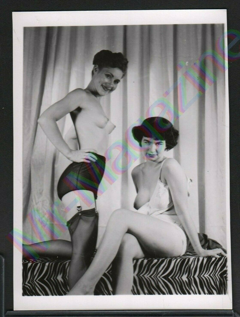 Vintage B&W Risque Pinup 3.5" x 5" Two Sexy Brunettes Cheesecake AY86