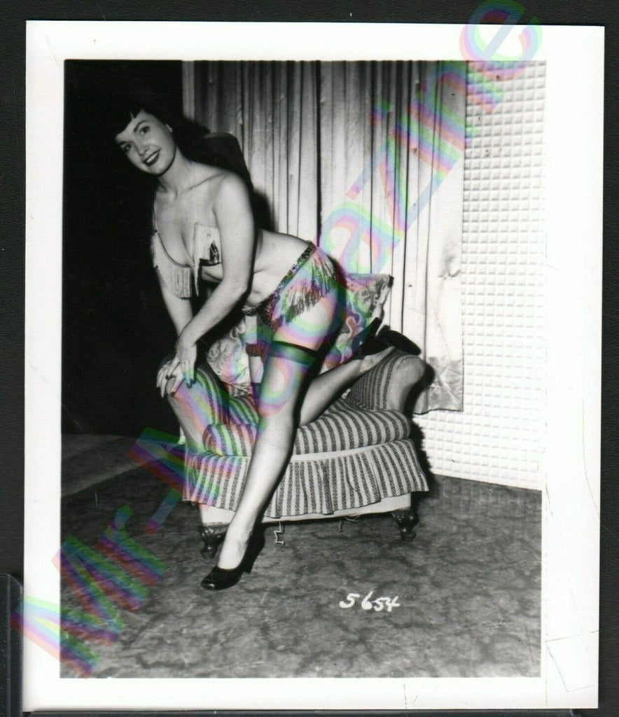 Beautiful Bettie Page B&W Risque Pinup 4" x 5" Sexy Cheesecake AZ107