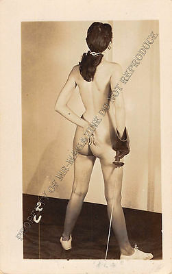 Adult B&W Photo 1940s/50s 2.5x4" Beautiful Brunette Posing Nude Seductively 87MF