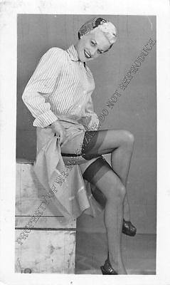 Adult B&W Photo 1940s/50s 2.5x4 Beautiful Blonde Clothed Seductive Pose 280MG