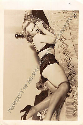 Adult B&W Photo 1940s/50s 2.5x4 Beautiful Blonde Seductively Undressing 293MH
