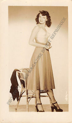 Adult B&W Photo 1940s/50s 2.5x4" Beautiful Brunette Posing While Clothed 14MF