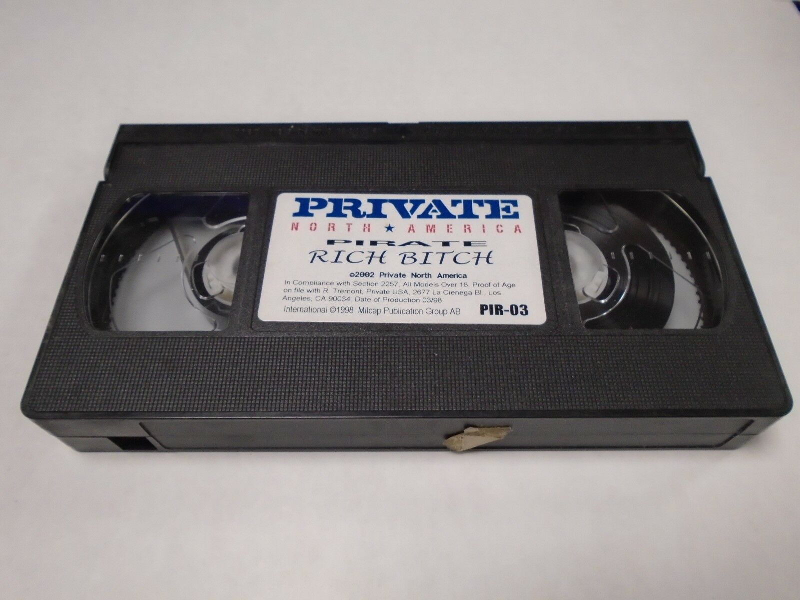 Pirate Rich Bitch Private North America 2002 Adult VHS 010819AMP2 –  Mr-Magazine