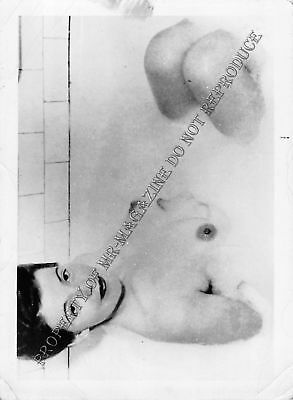 Adult Vintage B&W Photo 3x4.5 Beautiful Brunette Showing Off Body Nude 101HV