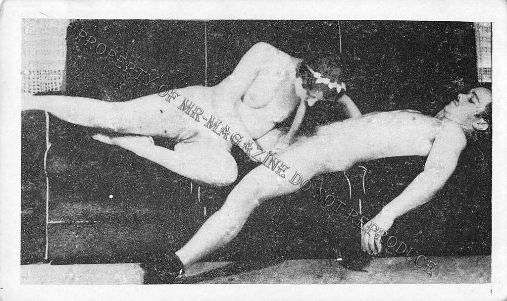 Adult Vintage 1950s B&W Photo 3x5 Man Getting Huge Dick Sucked by Brunette 205FE