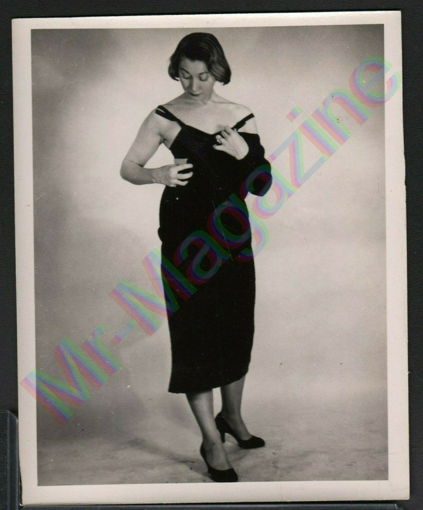 Vintage B&W Risque Pinup 4" x 5" Sexy Brunette Cheesecake BH43