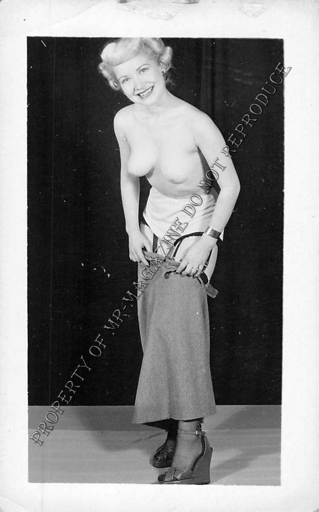 Adult B&W Photo Vintage 2.5x4" Sexy HOT Blonde Nude Stripping Seductive 111FS