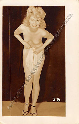 Adult B&W Photo 1940s/50s 2.5x4 Beautiful Blonde Seductively Undressing 265MH