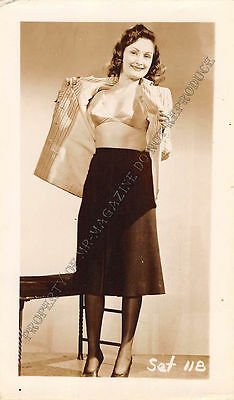 Adult B&W Photo 1940s/50s 2.5x4 Beautiful Brunette Seductively Undressing 41MH