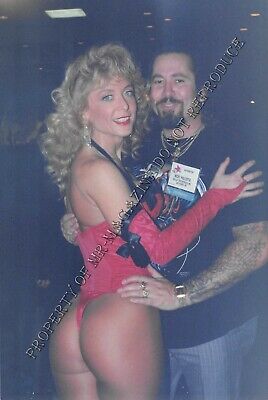 Nina Hartley Candid Original 4x6 Color Photo Porn Star 90s Convention 99ig
