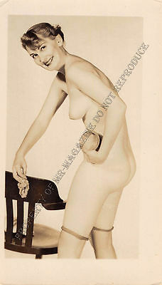 Adult B&W Photo 1940s/50s 2.5x4 Beautiful Brunette Posing Nude Pin Up 205MG