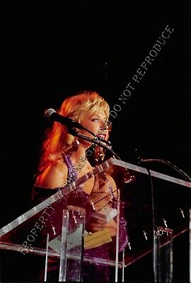Nina Hartley Candid Original 4x6 Color Photo Giving Speech at AVN Awards 204ig
