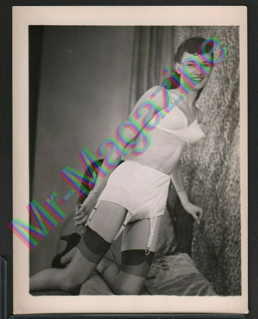 Vintage B&W Risque Pinup Photo 4"x5" Sexy Beautiful Brunette Cheesecake AL5