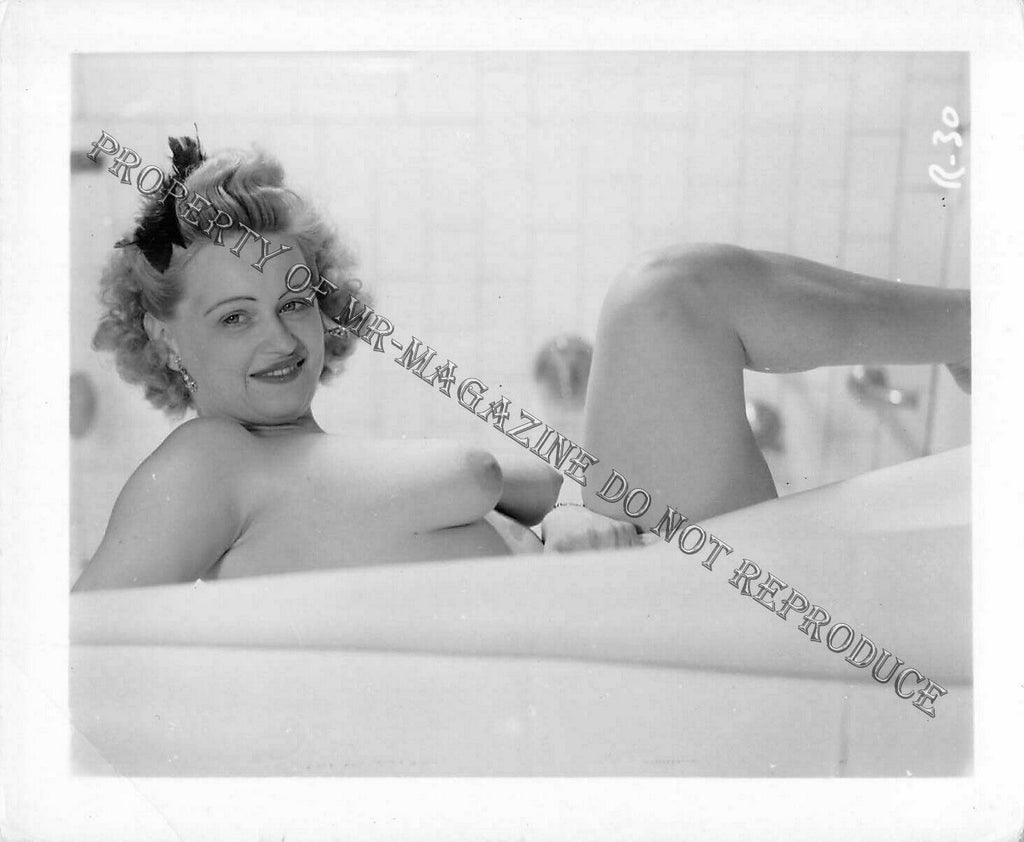 Adult Vintage 1950s B&W Photo 4x5 Sexy Blonde Busty In Shower Erotic 259FE