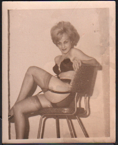 1950s Pin-Up B&W Sepia Risque Photo 4"x5" Blonde Posing Sexy Cheesecake AA2