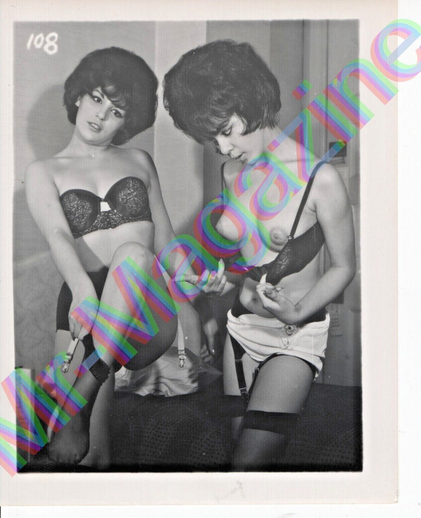 Vintage B&W Risque Pinup 4" x 5" Two Sexy Brunettes Cheesecake BL43