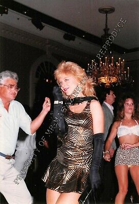 Nina Hartley Candid Original 4x6 1990s Photo Dancing at Porn Convention 131ii
