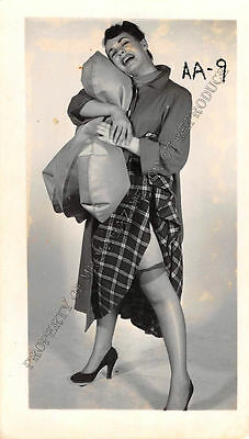 Adult B&W Photo 1940s/50s 2.5x4 Beautiful Brunette Clothed Seductive Pose 256MG