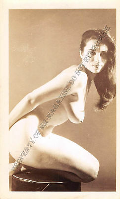 Adult B&W Photo 1940s/50s 2.5x4 Beautiful Brunette Posing Nude Pin Up 150MG