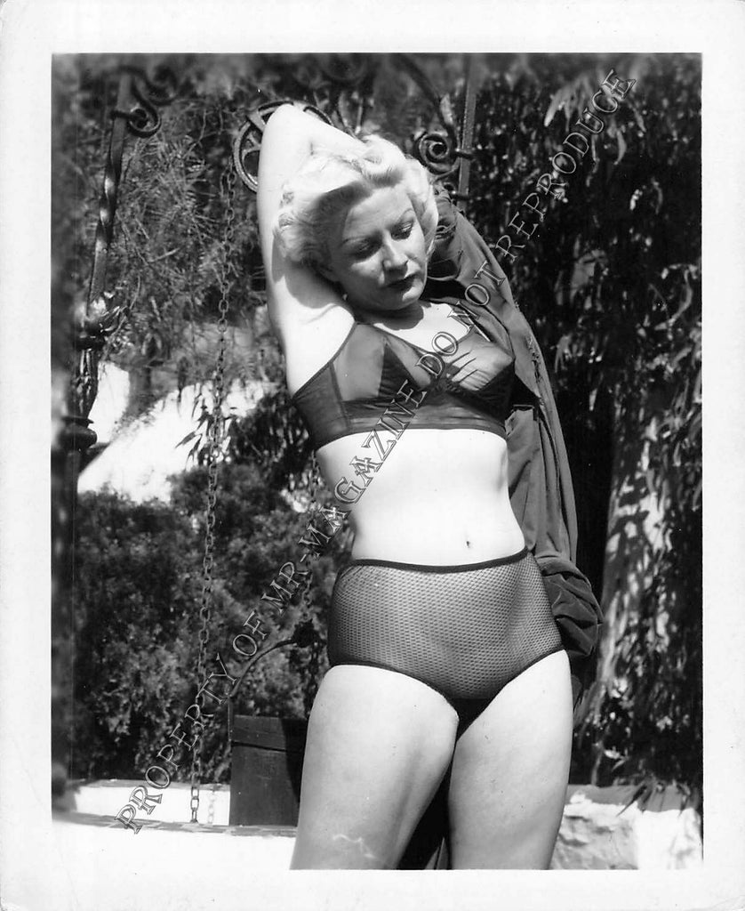 Adult Vintage 1950s B&W Photo 4x5 Beautiful Blonde in Lingerie Undressing 8FF