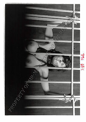 Adult 1990s B&W Photo 5x7 Bondage MILF Ashley Renee Chained Up in Jail 82NE
