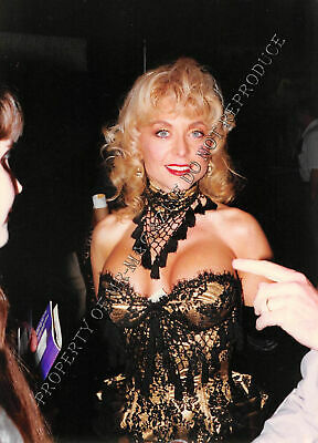 Nina Hartley Candid Original 3.5x5 Photo 1990s Sexy Outfit at a Convention 57ih