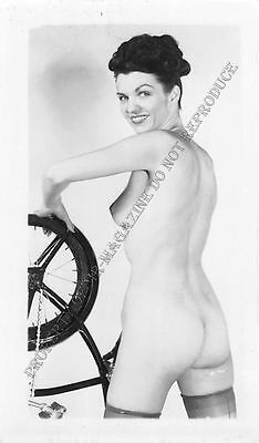 Adult B&W Photo 1940s/50s 2.5x4 Beautiful Brunette Posing Nude Pin Up 238MG