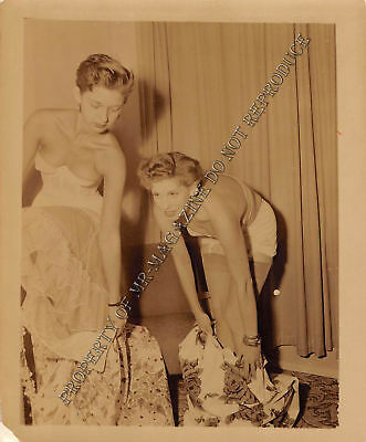 Adult Vintage B&W Photo 4x5 Beautiful Lesbians Posing In Lingerie Sexy 72HV