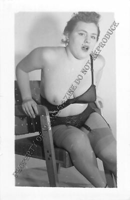 Adult Vintage B&W Photo 2.5x4 Sexy Chubby Lesbian Undressing Strip Tease 182HR