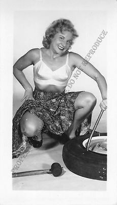 Adult B&W Photo 1940s/50s 2.5x4 Beautiful Brunette Seductive in Lingerie 154MH