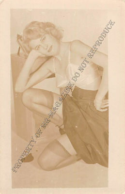 Adult B&W Photo 1940s/50s 2.5x4 Beautiful Blonde Posing in Lingerie 313MH