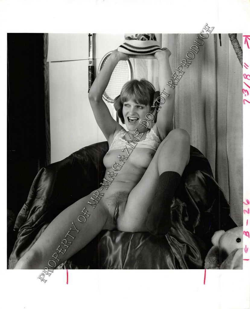 Adult Vintage 1990s Photo 8x10 Sexy Brunette Showing Off Tight Pussy 216FN