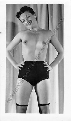 Adult B&W Photo 1940s/50s 2.5x4 Beautiful Brunette Posing Topless Pin Up 122MG