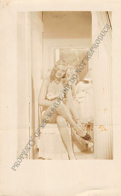 Adult B&W Photo 1940s/50s 2.5x4 Beautiful Blonde Seductively Undressing 296MH