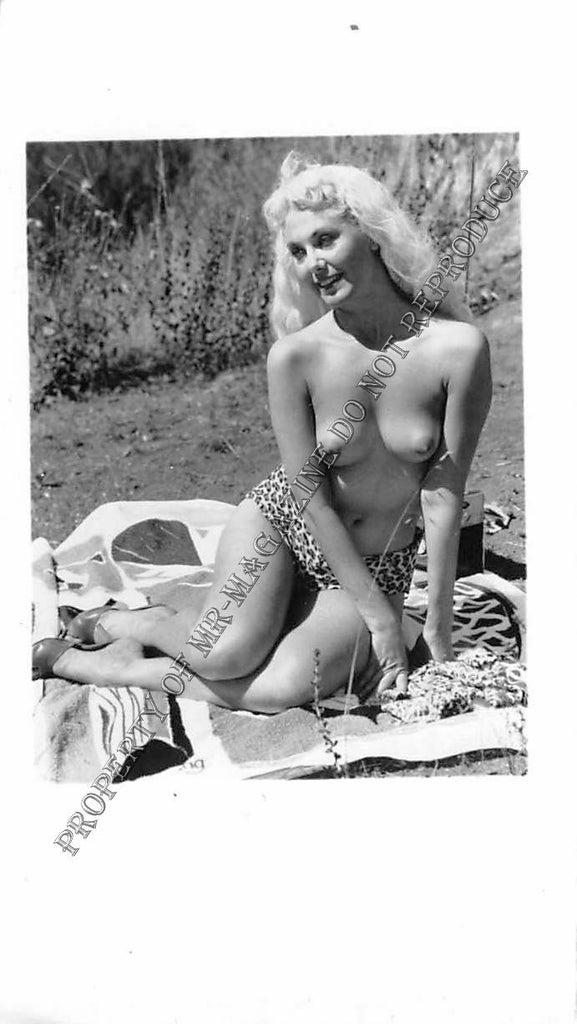 Adult Vintage 1950s B&W Photo 2.5x4 Beautiful Blonde Pin Up Sexy Nude 20FG