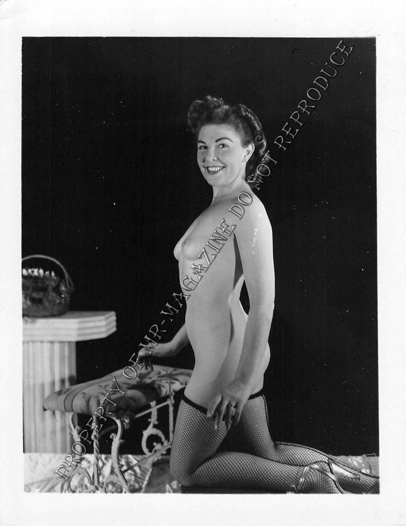Adult Vintage 1950s B&W Photo 4x5 Sexy Brunette Nude Showing Tits 155FE
