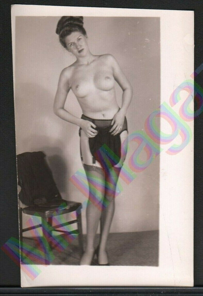 Vintage B&W Risque Pinup 2.5"x4" Sexy Brunettes Classic Cheesecake AP52