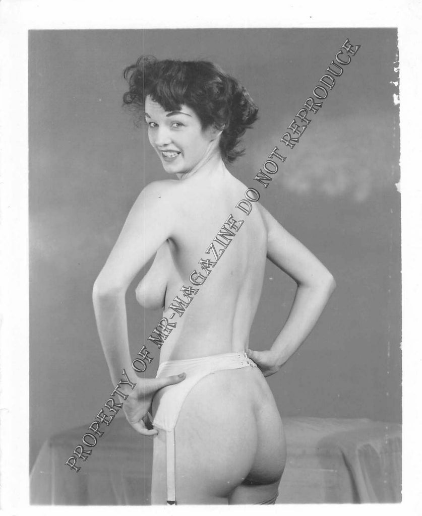 Adult Vintage 1950s B&W Photo 4x5 Sexy Brunette Taking Off Lingerie 219FF
