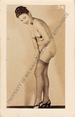 Adult B&W Photo 1940s/50s 2.5x4 Beautiful Brunette Seductively Undressing 64MH