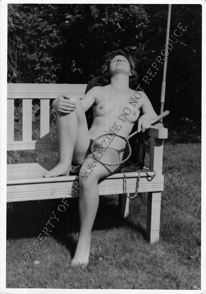 Adult Vintage 1950s B&W Photo 4x6 Sexy Brunette Naked Outdoors Hairy Erotic 16FE