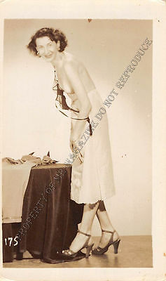 Adult B&W Photo 1940s/50s 2.5x4 Beautiful Brunette Undressing Vintage 125MF