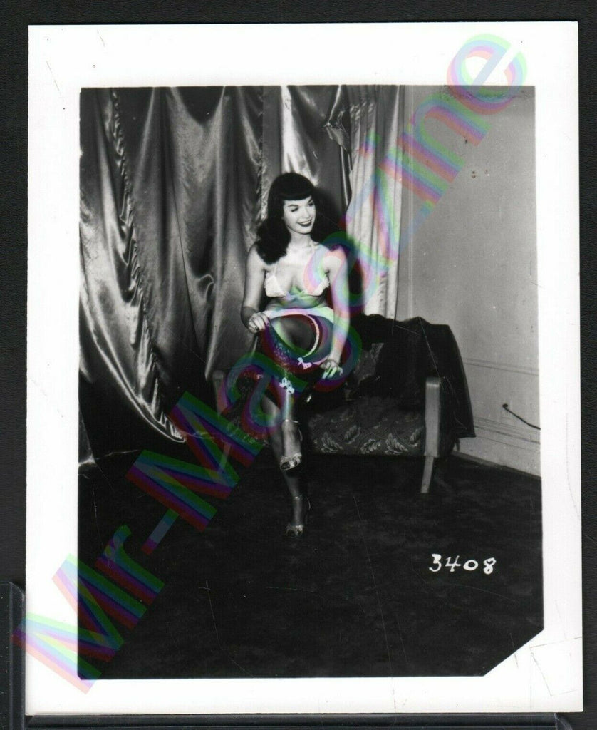 Bettie Page Classic B&W Risque Pinup 4" x 5" Sexy Cheesecake AZ55