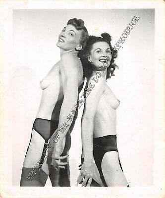Adult Vintage B&W Photo 4x5 Beautiful Pinup Lesbians Posing Nude Together 228HU